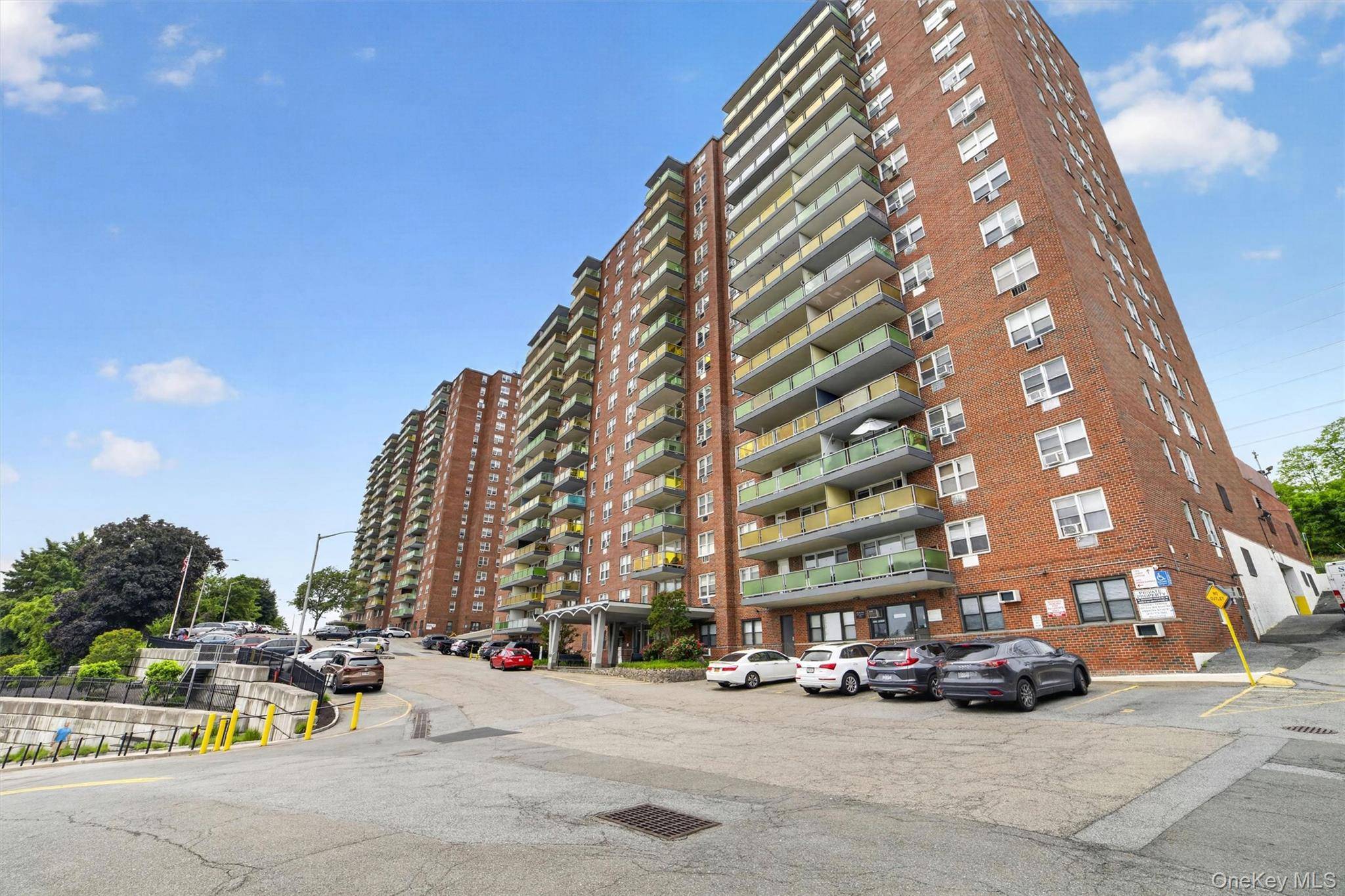 1853 Central Park Ave #7M, Yonkers, NY 10710