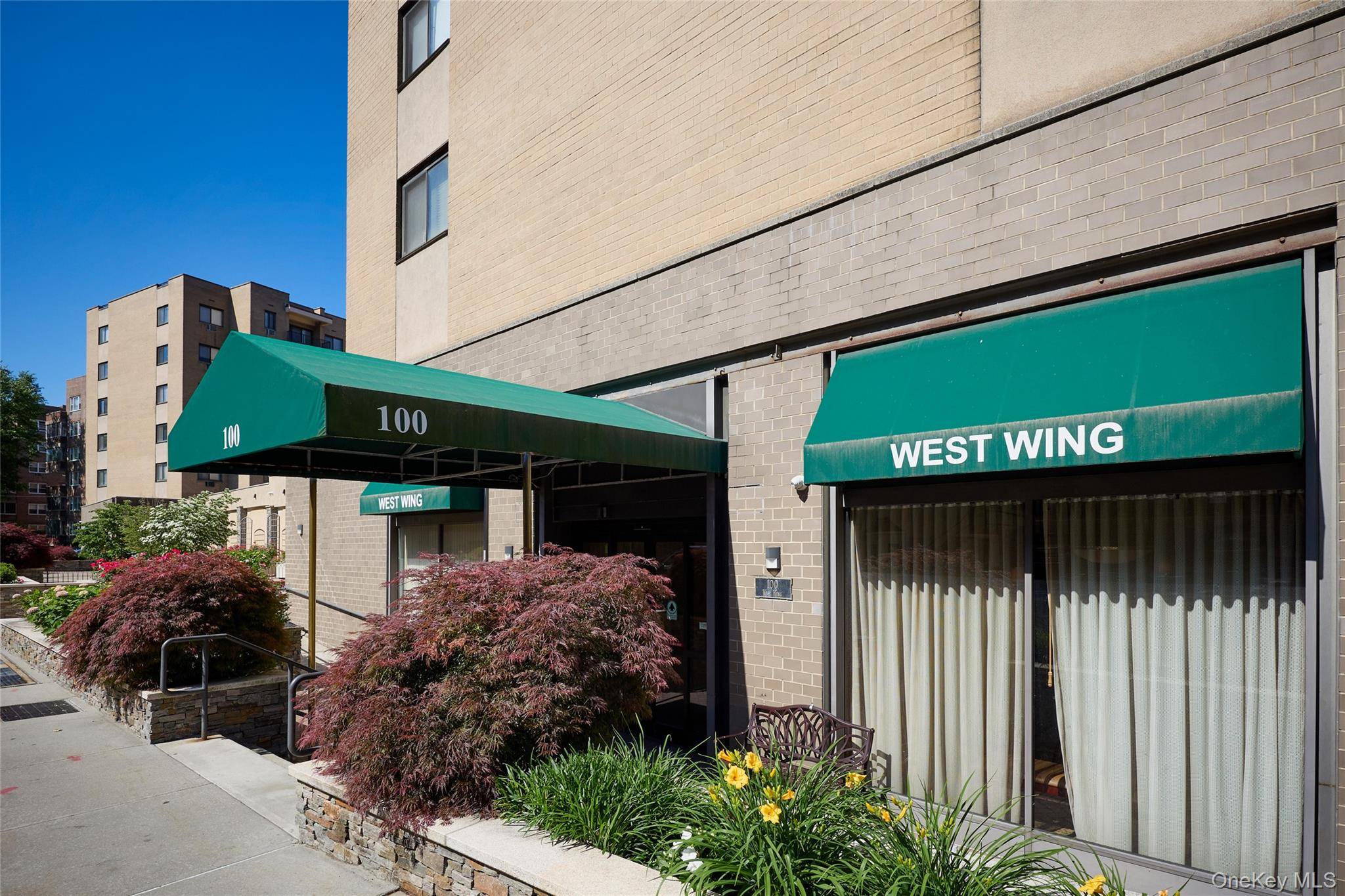 100 E Hartsdale AVE #4DW, Hartsdale, NY 10530