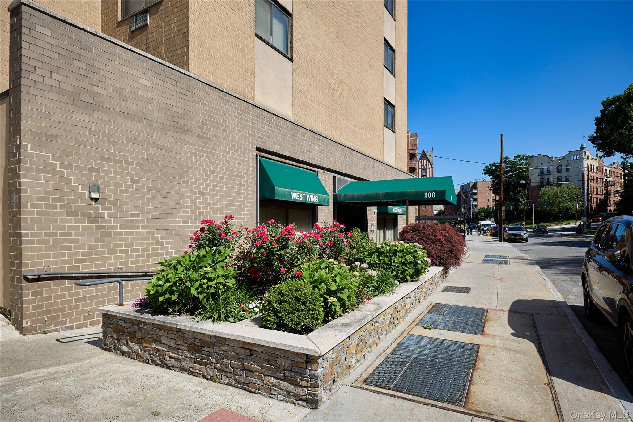 100 E Hartsdale AVE #4DW, Hartsdale, NY 10530