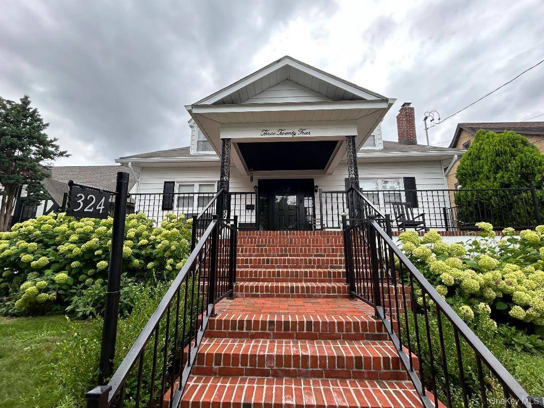 324 Hayward AVE, Fleetwood, NY 10552