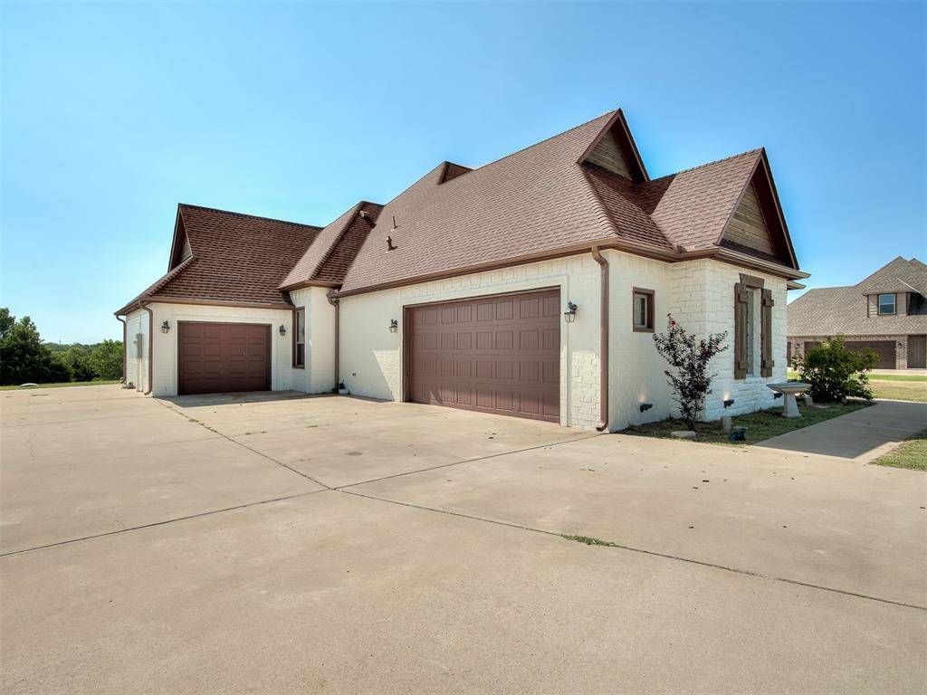 3682 Winding Ridge DR, Blanchard, OK 73010