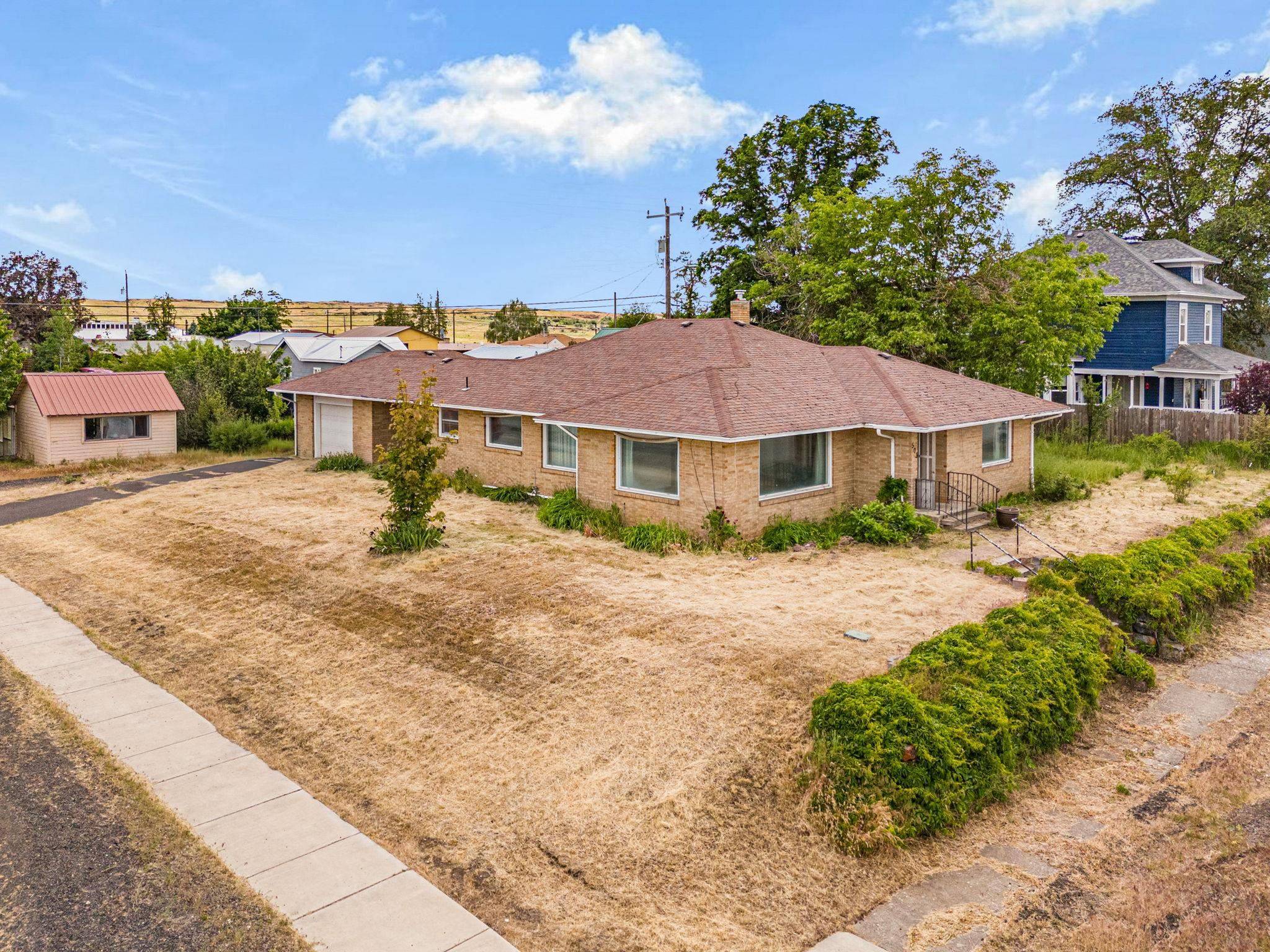 503 W 3rd St, Sprague, WA 99032