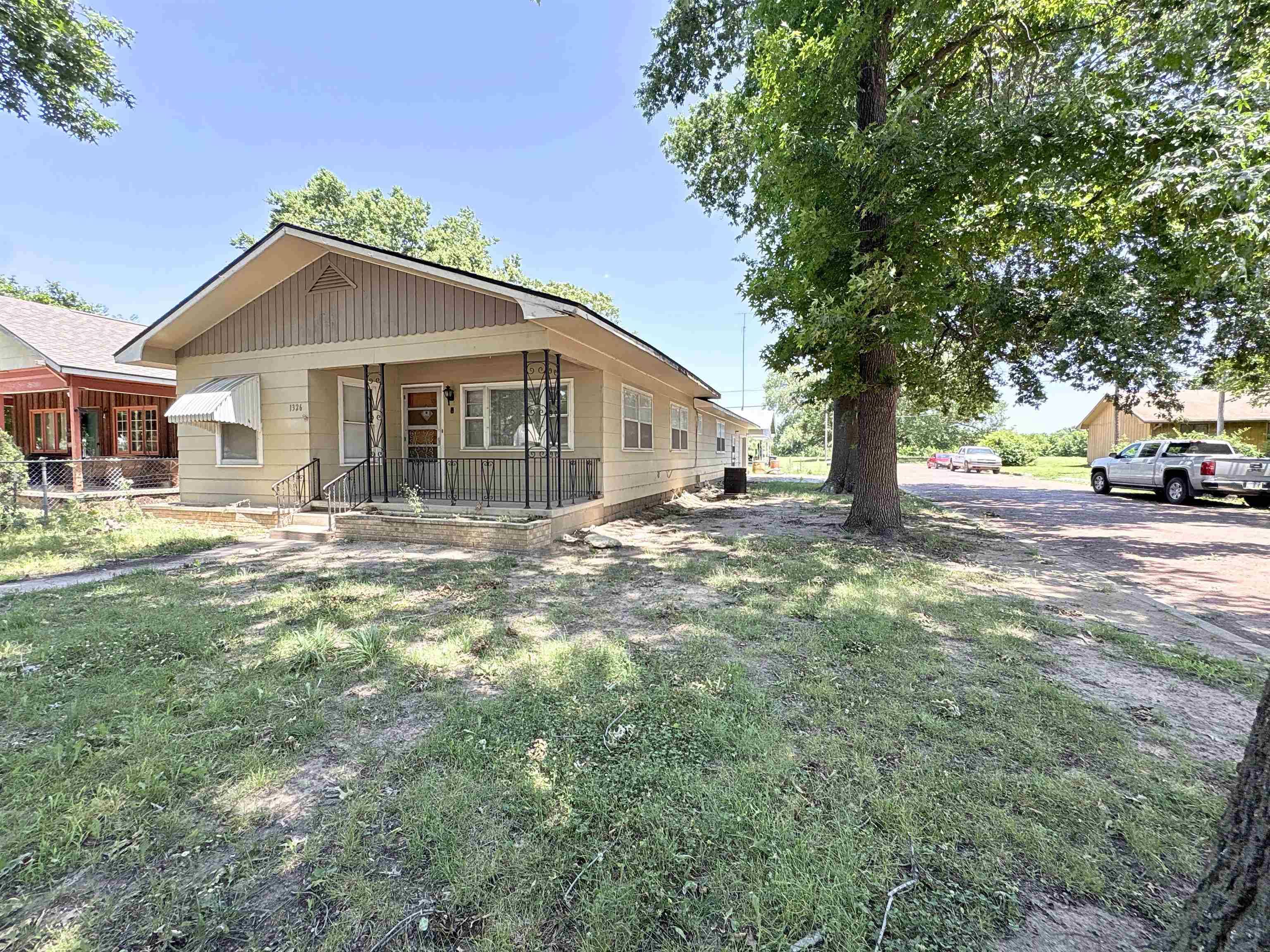 1326 S C st, Arkansas City, KS 67005