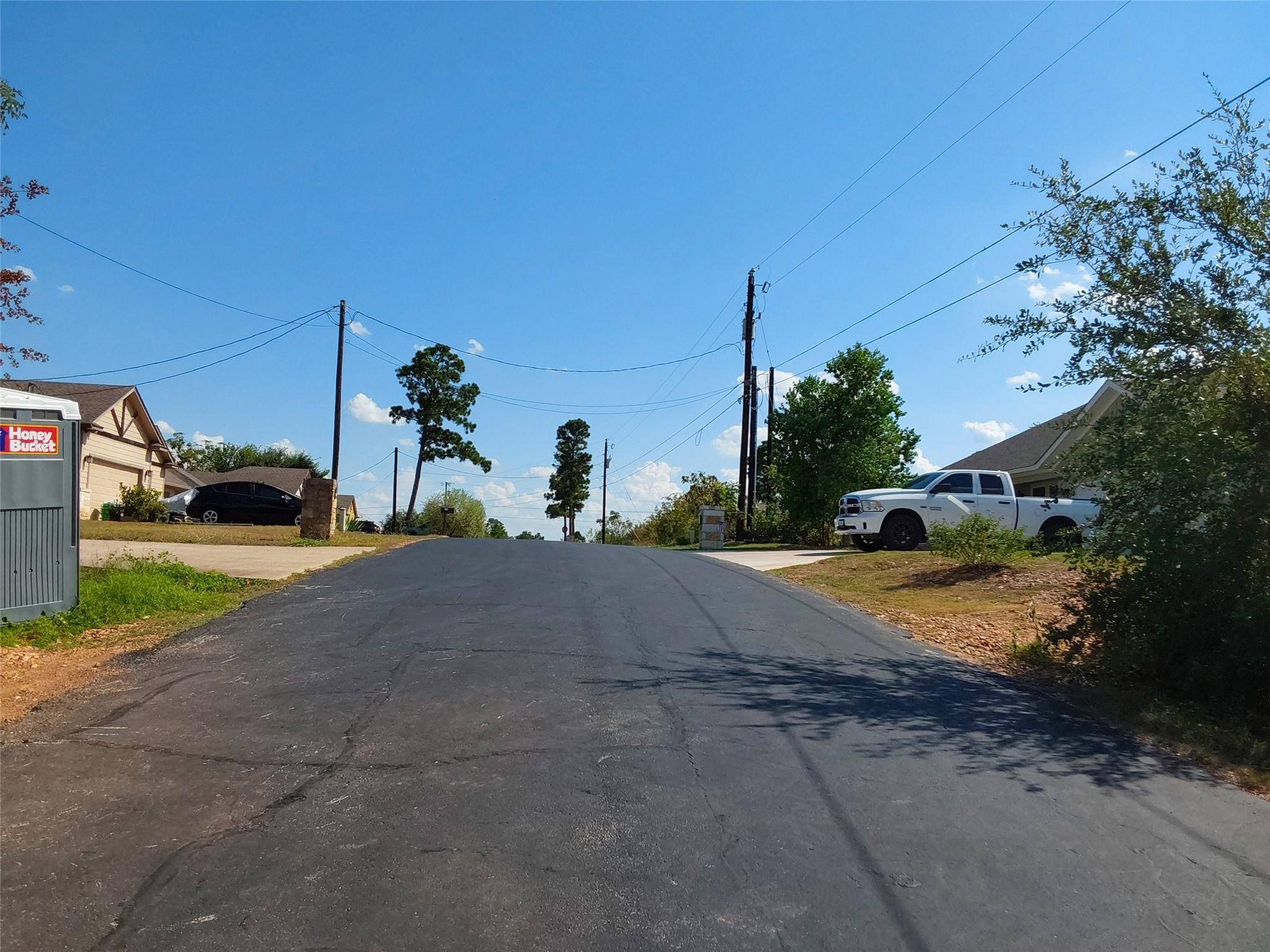 128 Mokalau DR, Bastrop, TX 78602