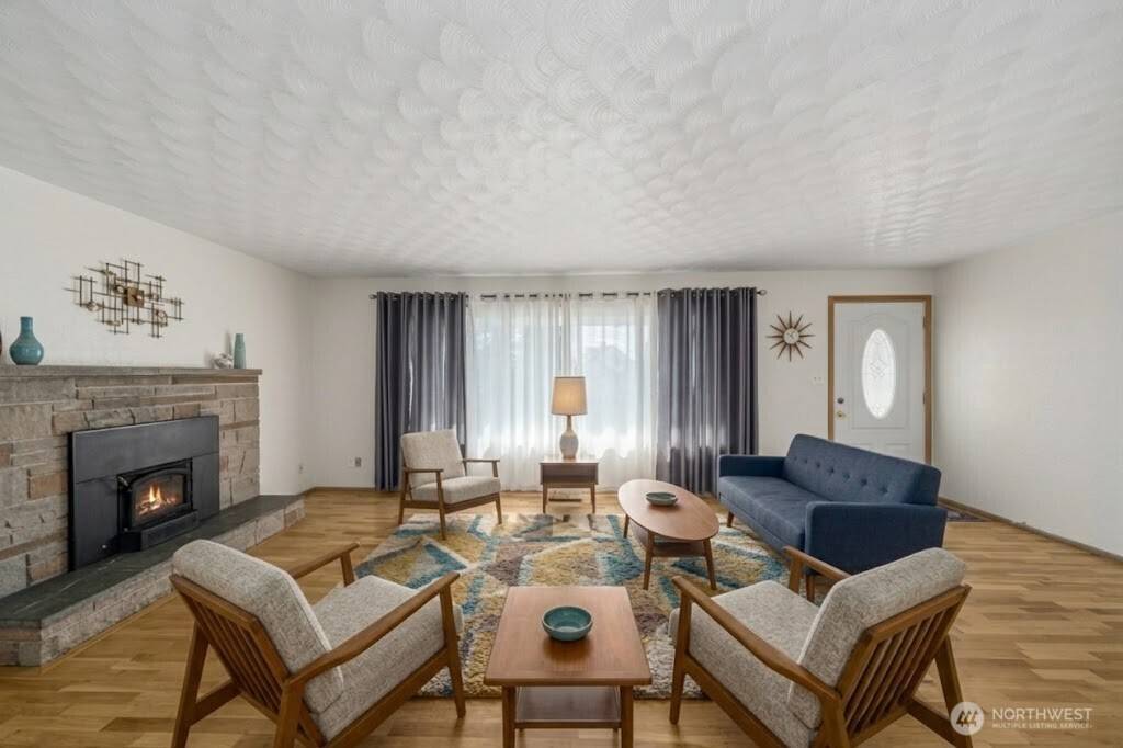 3145 Locust AVE, University Place, WA 98466