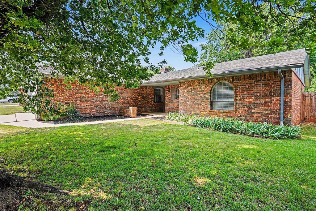8921 E Rambling Drives, Oklahoma City, OK 73132