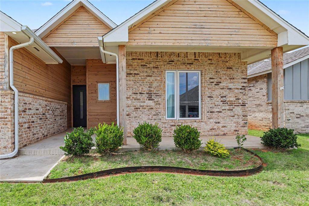 15817 Capri LN, Edmond, OK 73013