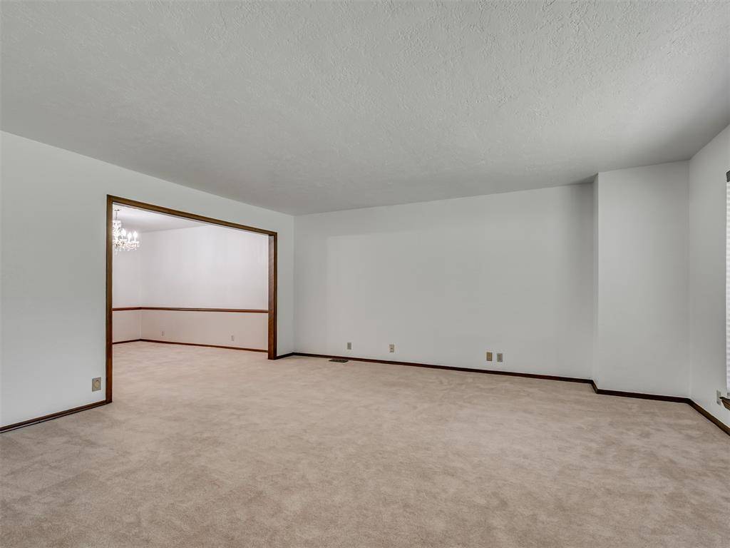 3213 Adobe DR, Edmond, OK 73013