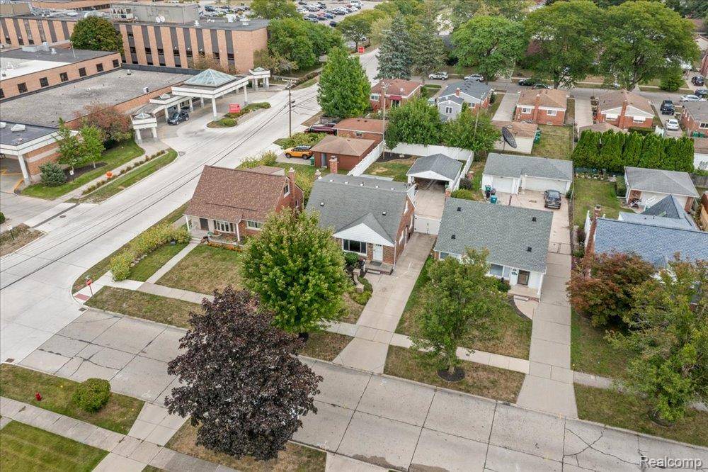 6148 Cardwell ST, Garden City, MI 48135