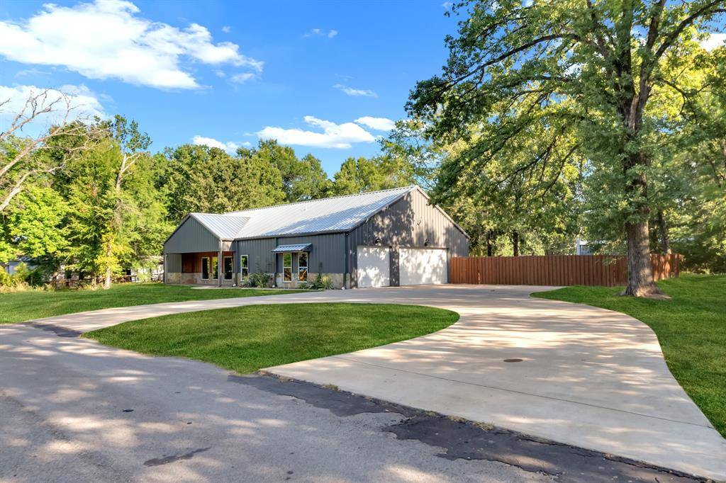 239 County Road, Alba, TX 75410