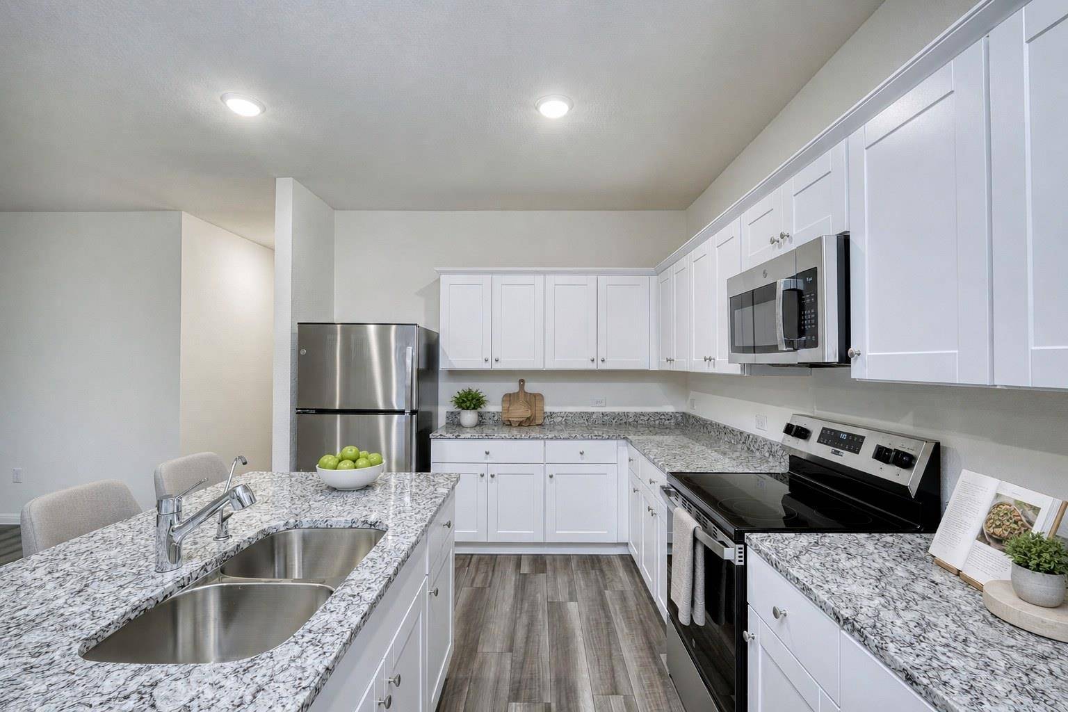 332 Sieders ST, Taylor, TX 76574