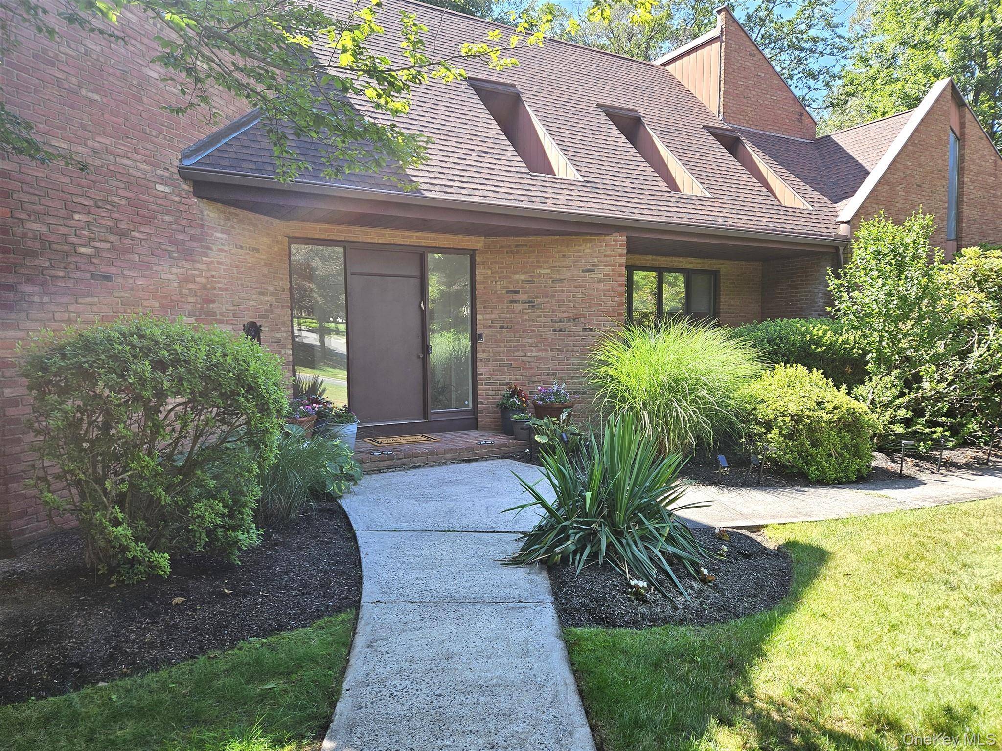 5 Sophia ST, Monsey, NY 10952
