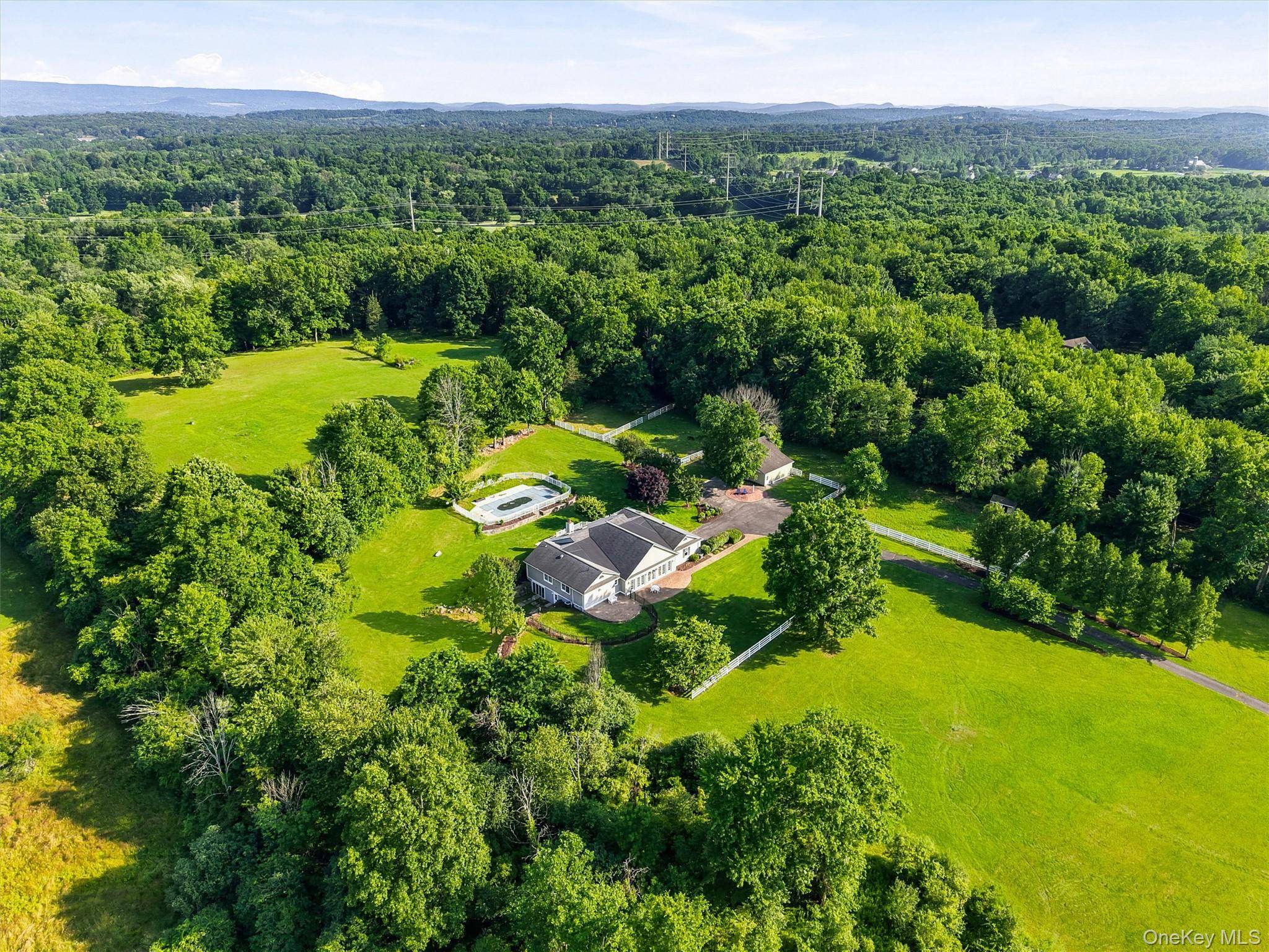 232 Maybrook RD, Campbell Hall, NY 10916
