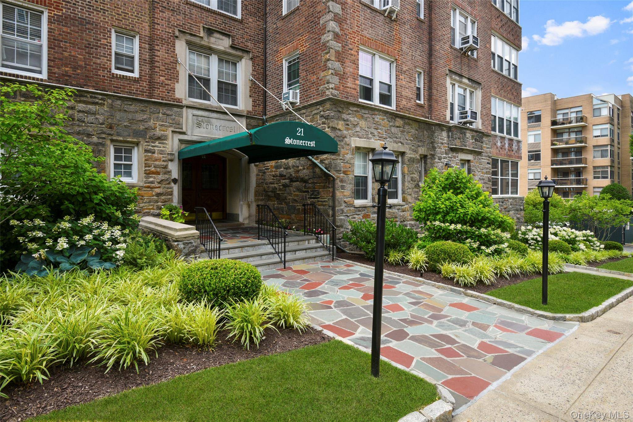 21 N Chatsworth AVE #3C, Larchmont, NY 10538