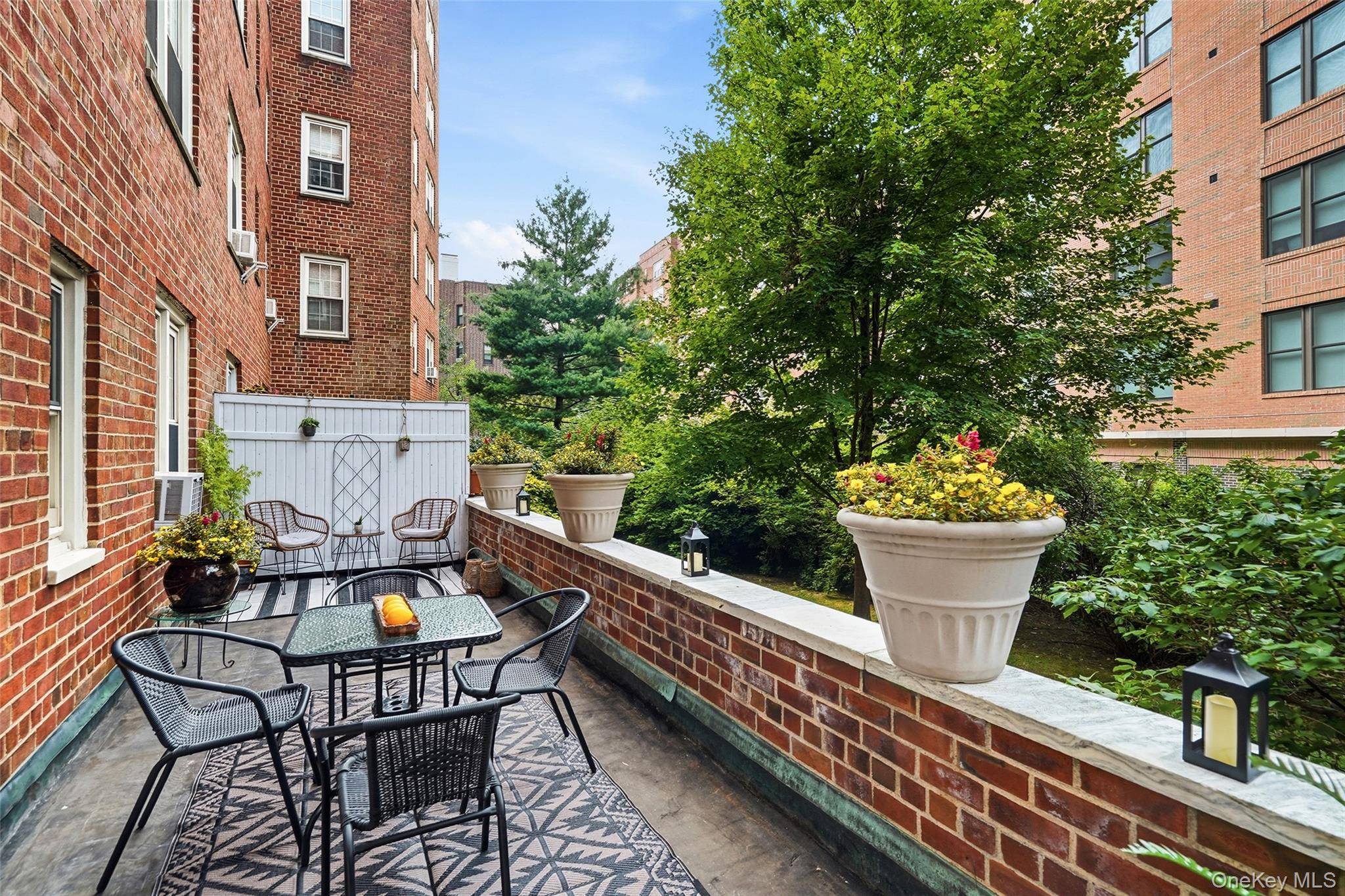 949 Palmer RD #1R, Bronxville, NY 10708