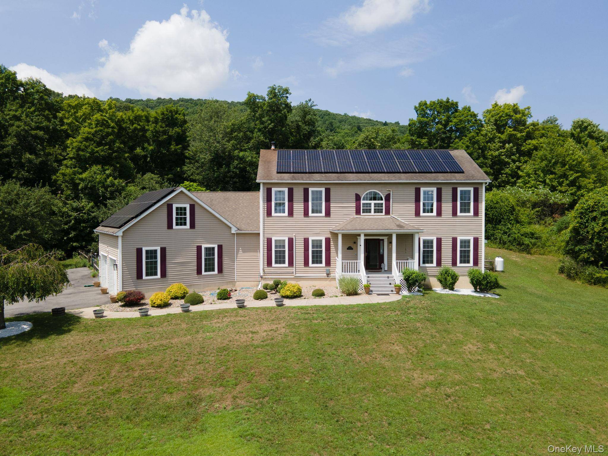 733 Lattintown RD, Milton, NY 12547