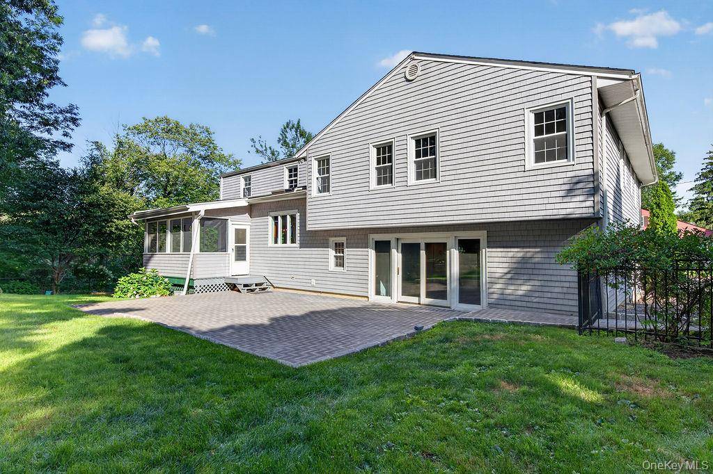 7 Stanley RD, White Plains, NY 10605