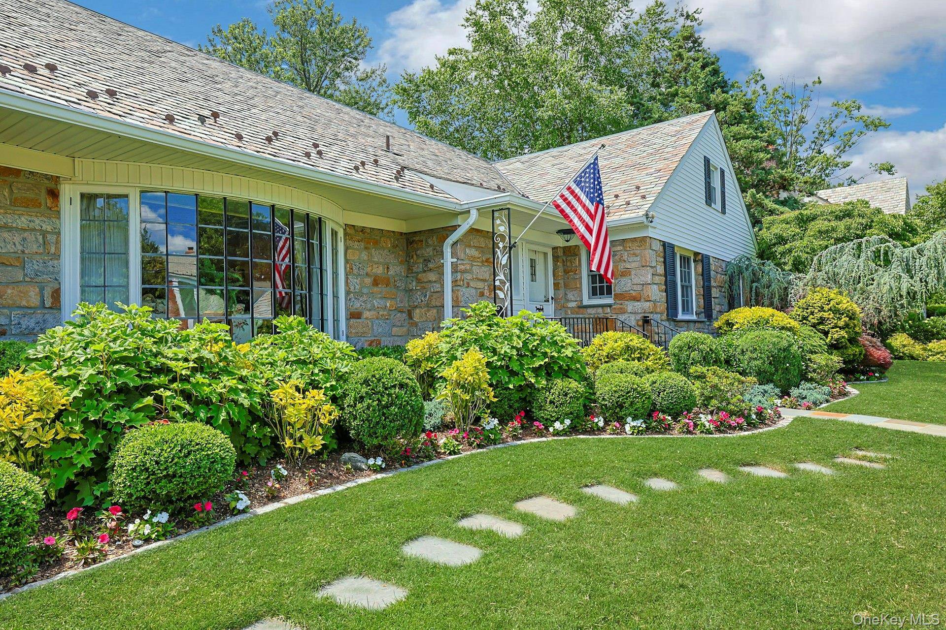 72 Brookfield RD, Mount Vernon, NY 10552