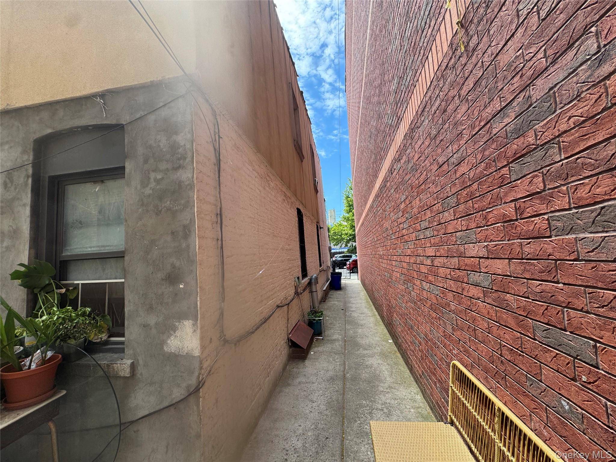 431 Lincoln RD, Brooklyn, NY 11225