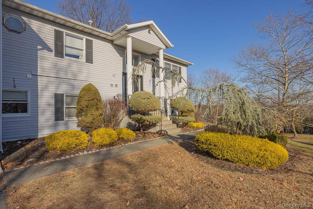 1 Joshua CT, Monsey, NY 10952