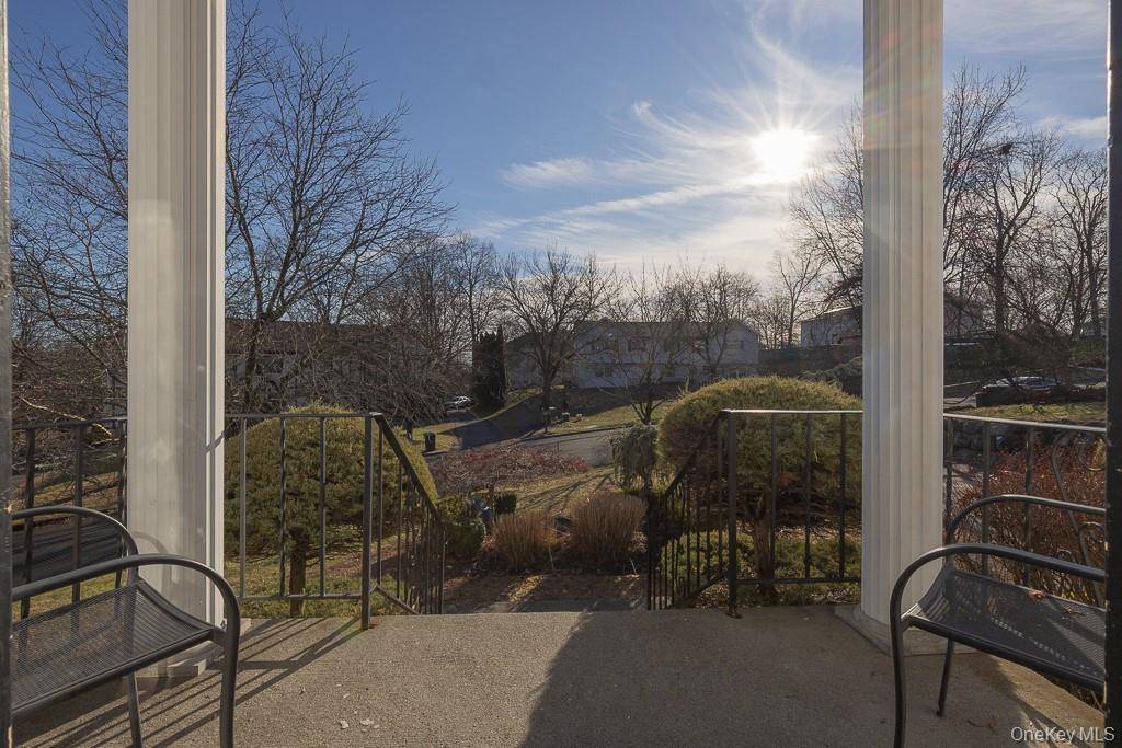 1 Joshua CT, Monsey, NY 10952