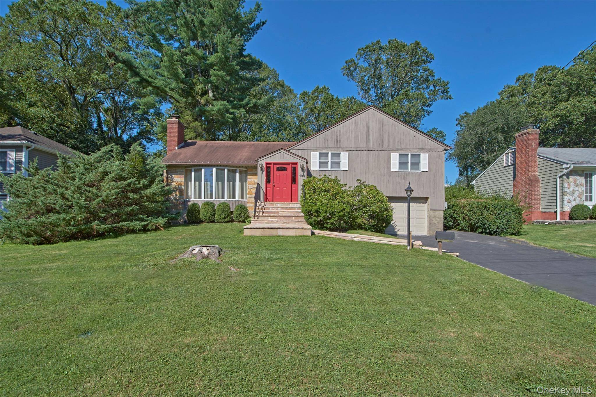 185 Pinewood RD, Hartsdale, NY 10530