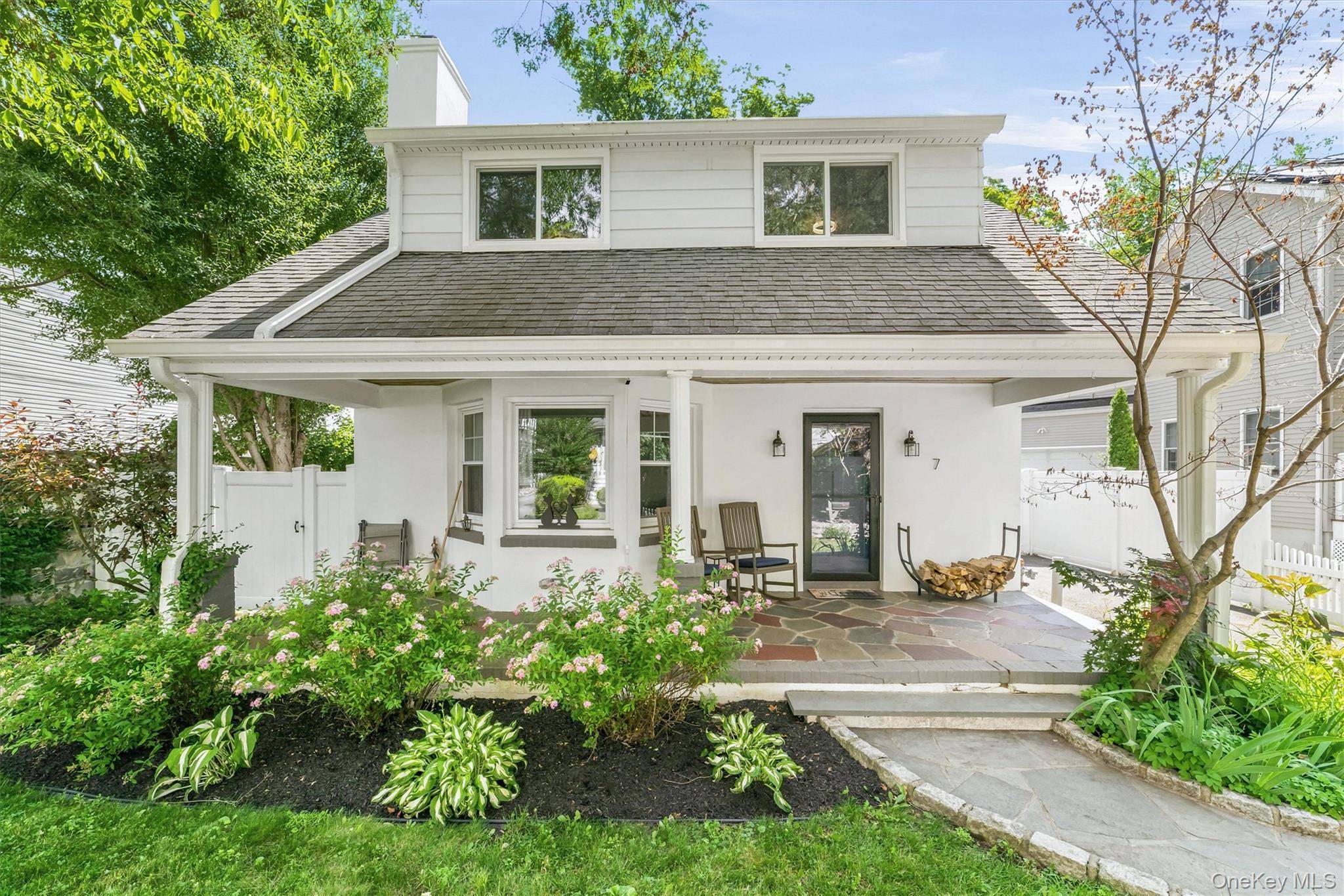 7 Brook PL, Ossining, NY 10562