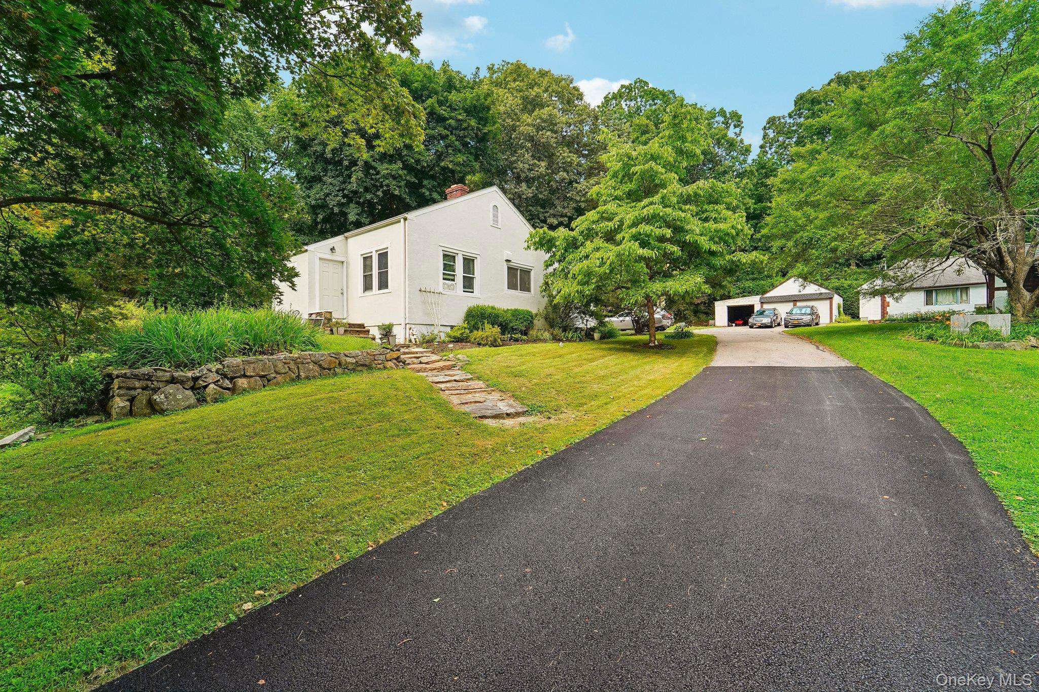 77 Baron De Hirsch RD, Crompond, NY 10517