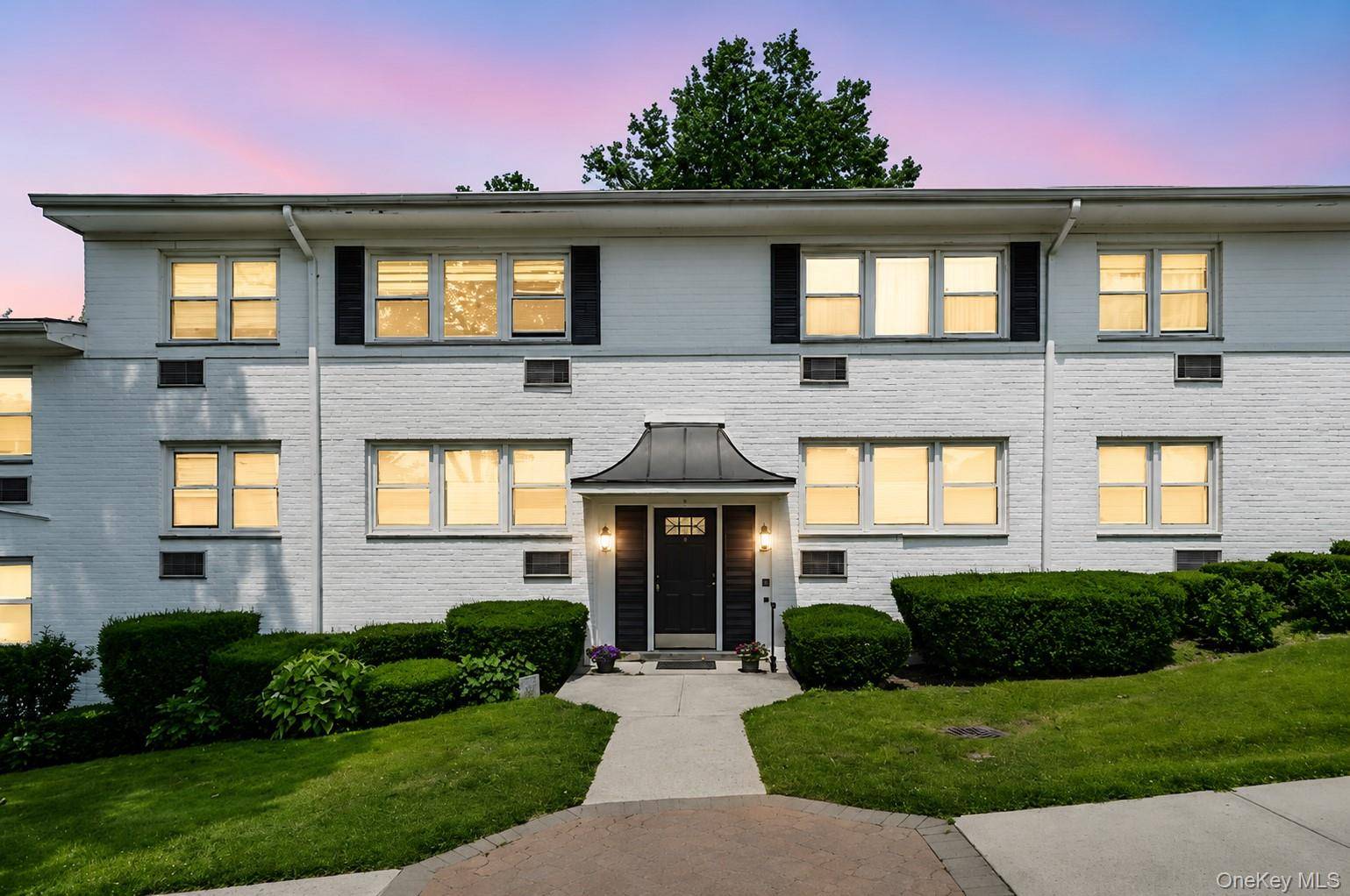 95 Avon CIR #D, Rye Brook, NY 10573