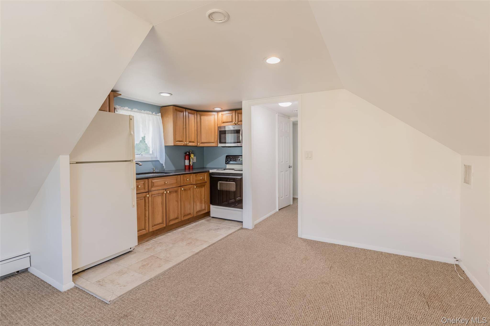 306 5th AVE, East Northport, NY 11731