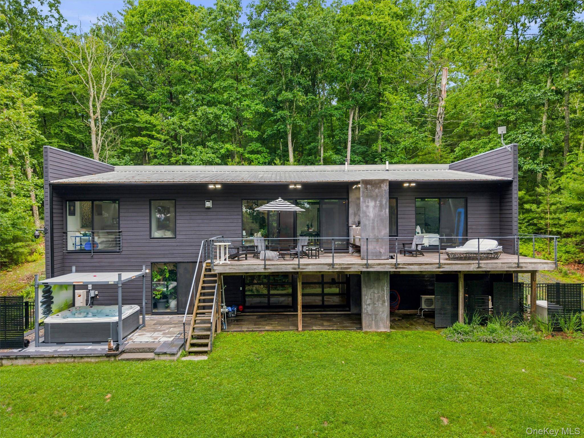 194 Mapes RD, Barryville, NY 12719