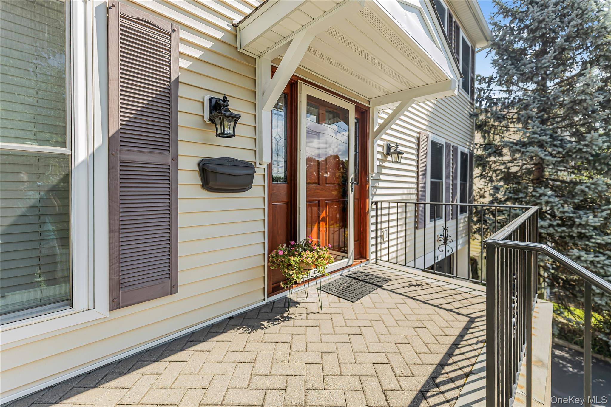 68 Bolton AVE, White Plains, NY 10605