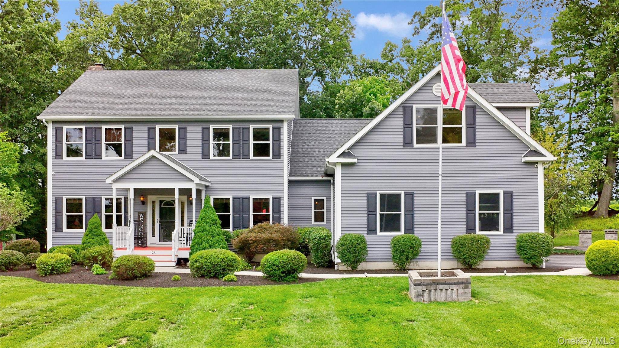28 Hickory LN, Westtown, NY 10998
