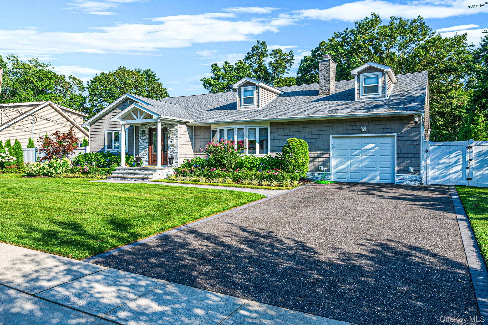 61 Lauren AVE, Dix Hills, NY 11746