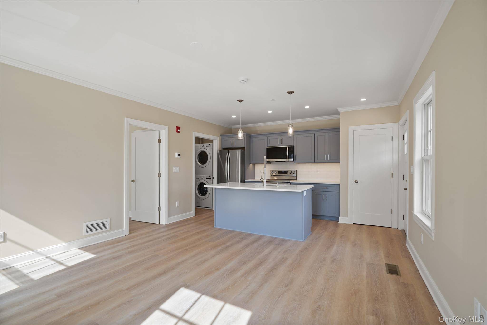 5 Edgemont RD #1, Katonah, NY 10536