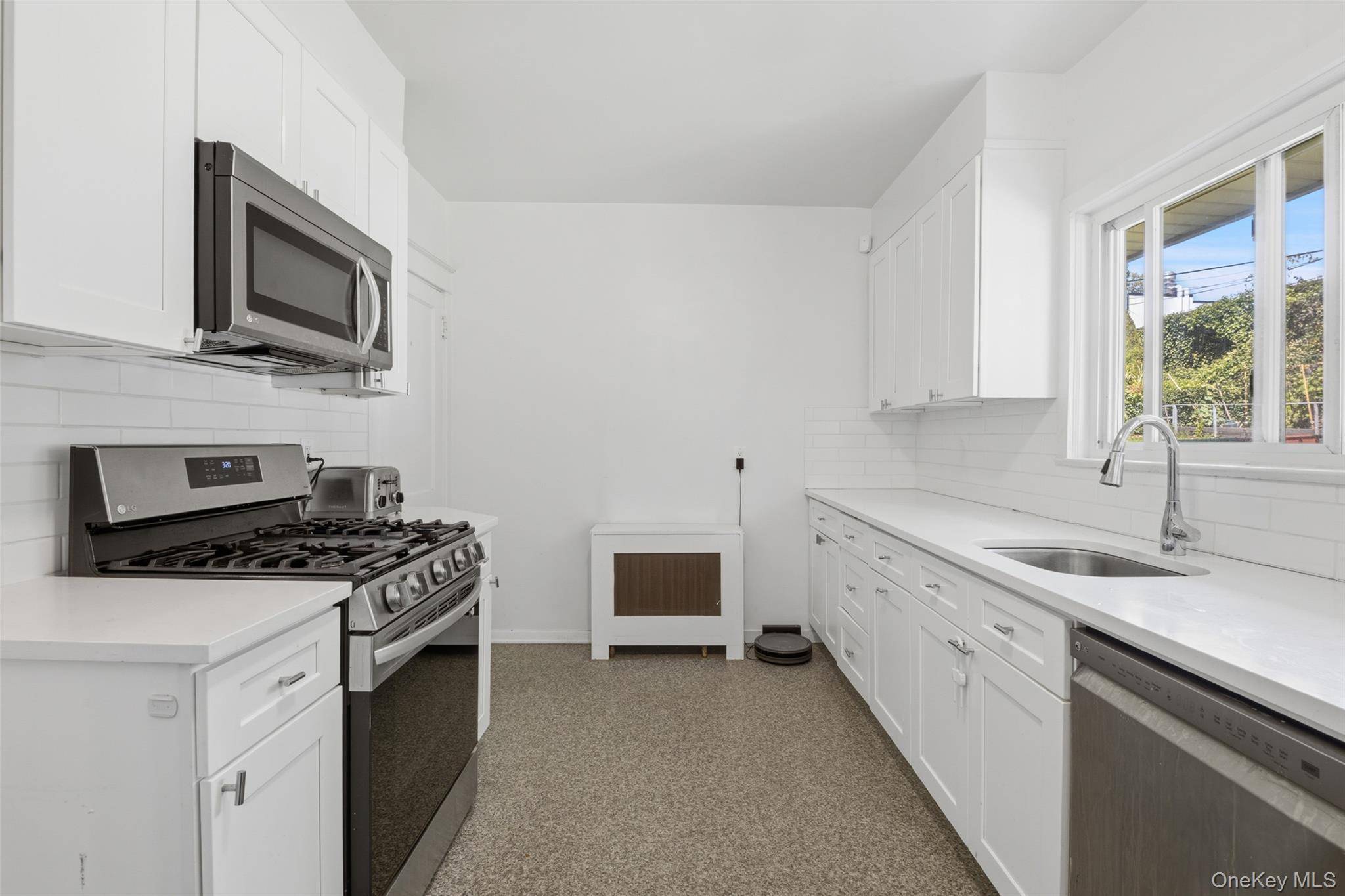 222 Carol AVE #Right Side, Pelham, NY 10803