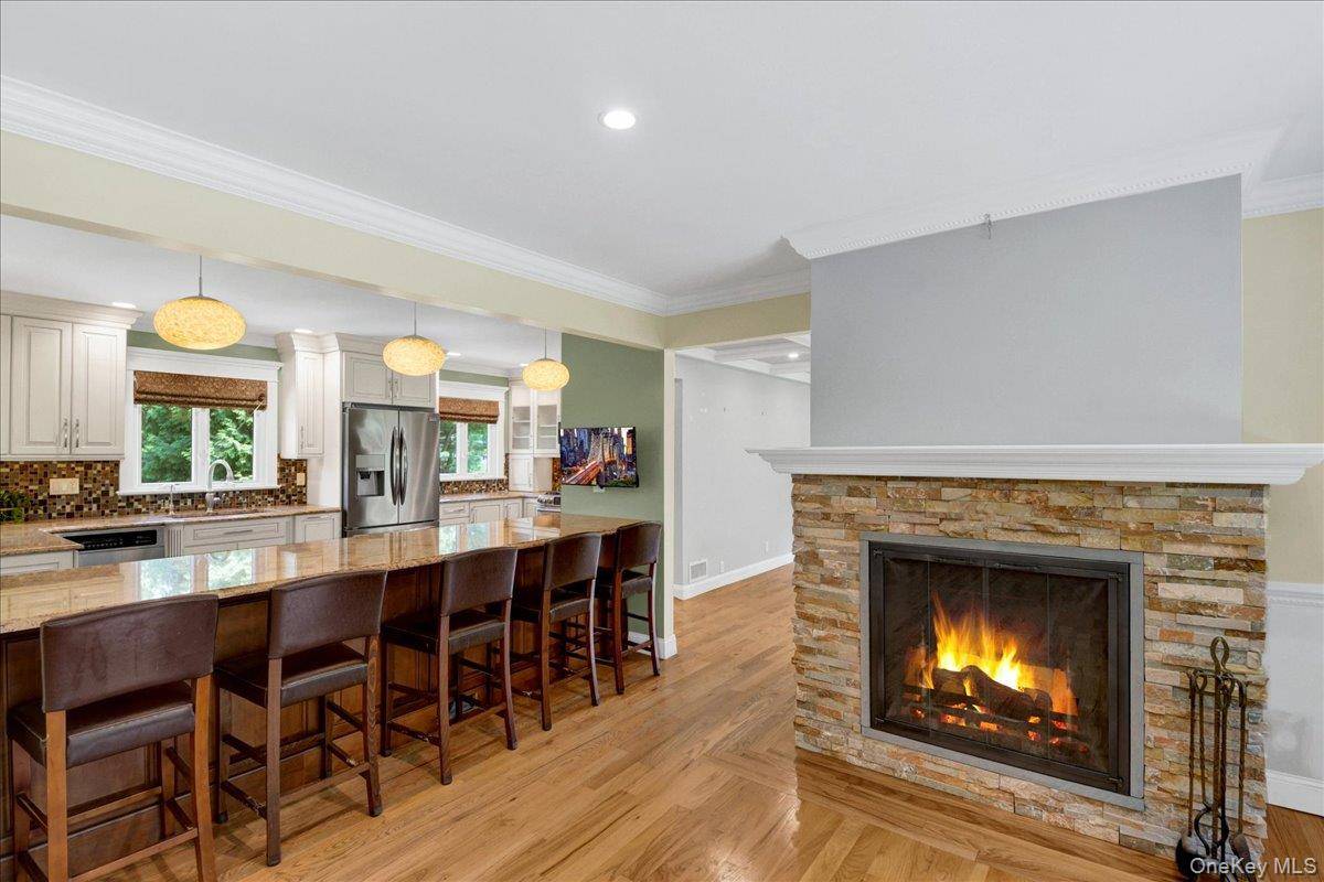 236 Westlake DR, Valhalla, NY 10595