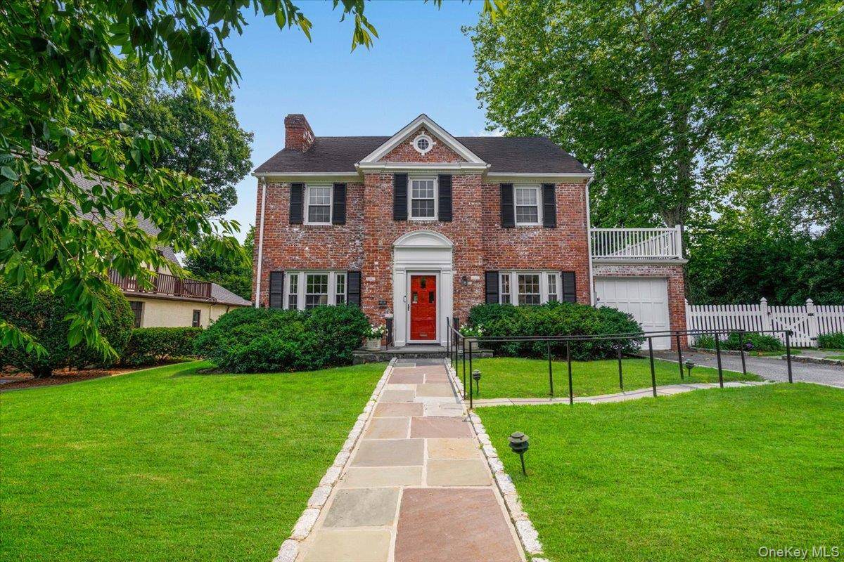 54 Strathmore RD, Scarsdale, NY 10583