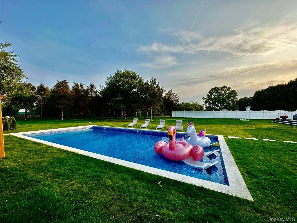 265 Old Field CT, Mattituck, NY 11952