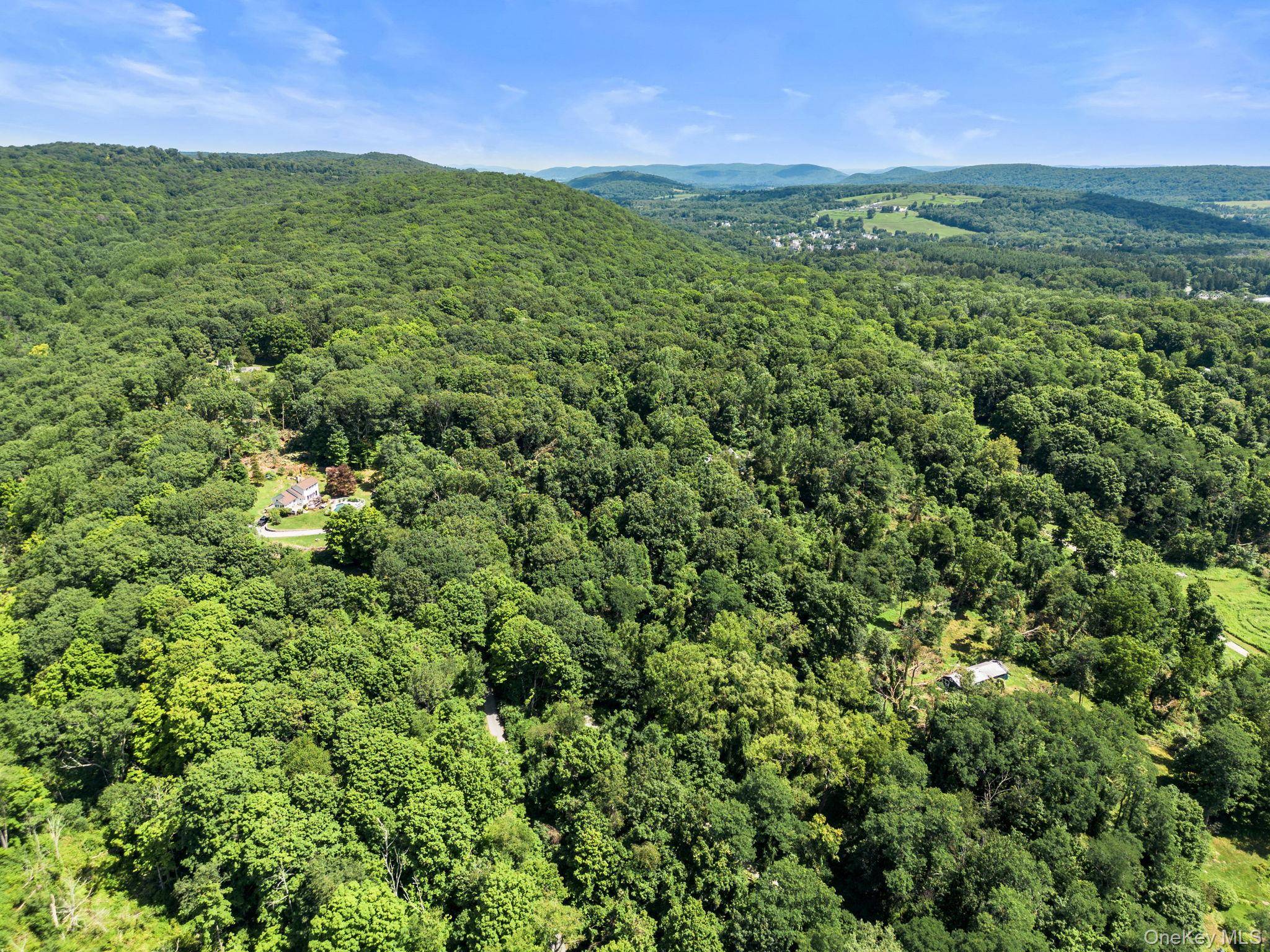Woodin LN, Pawling, NY 12564