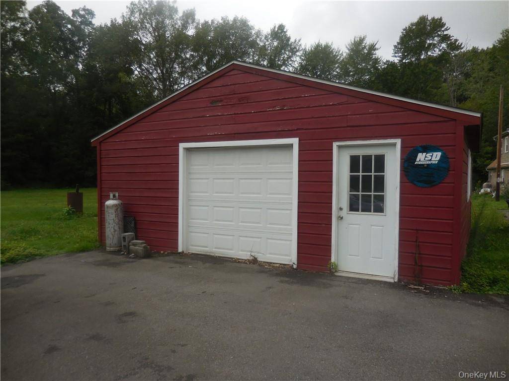 43 S Ohioville RD, New Paltz, NY 12561