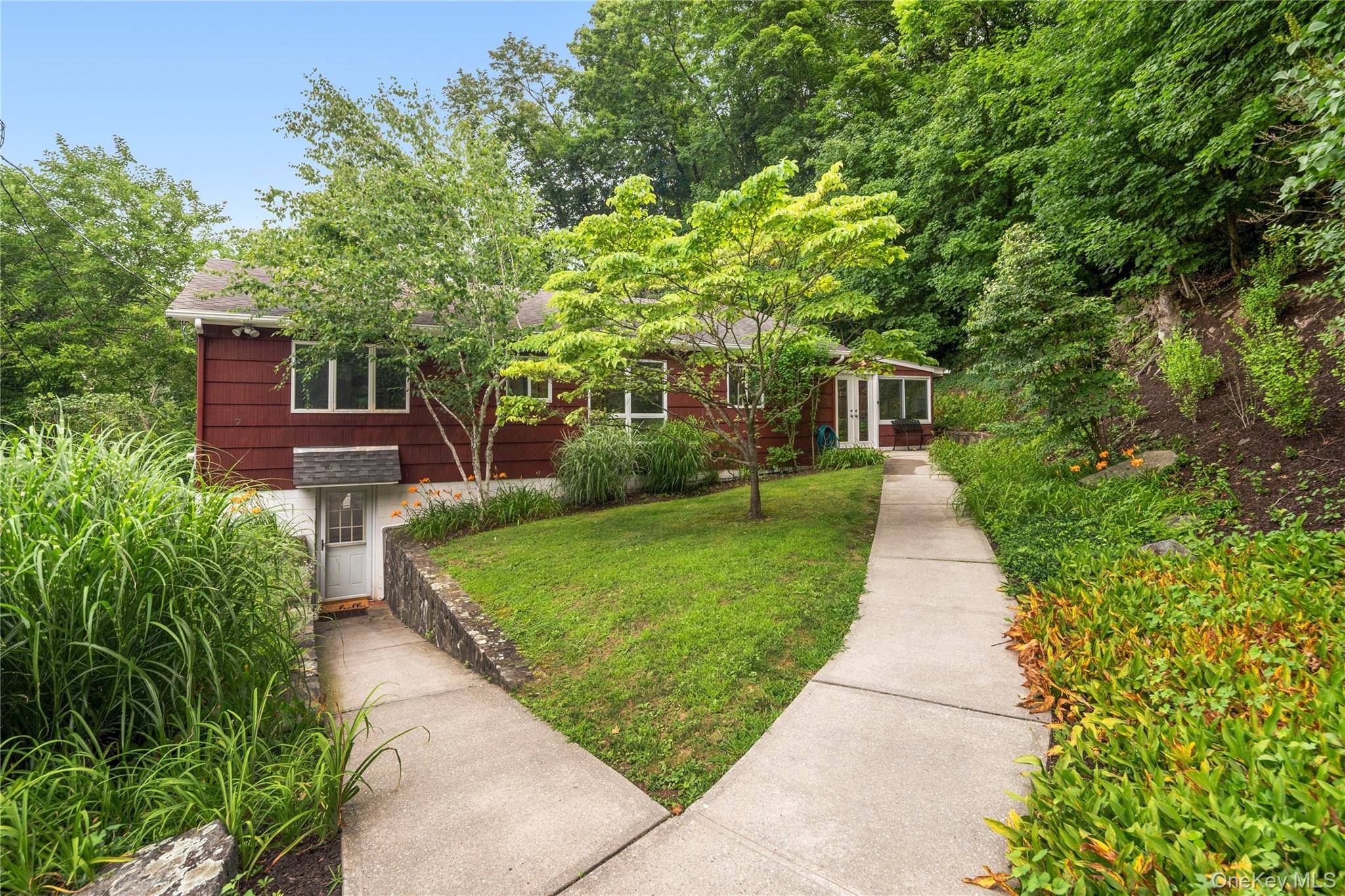 7 Ogden RD, Ossining, NY 10562