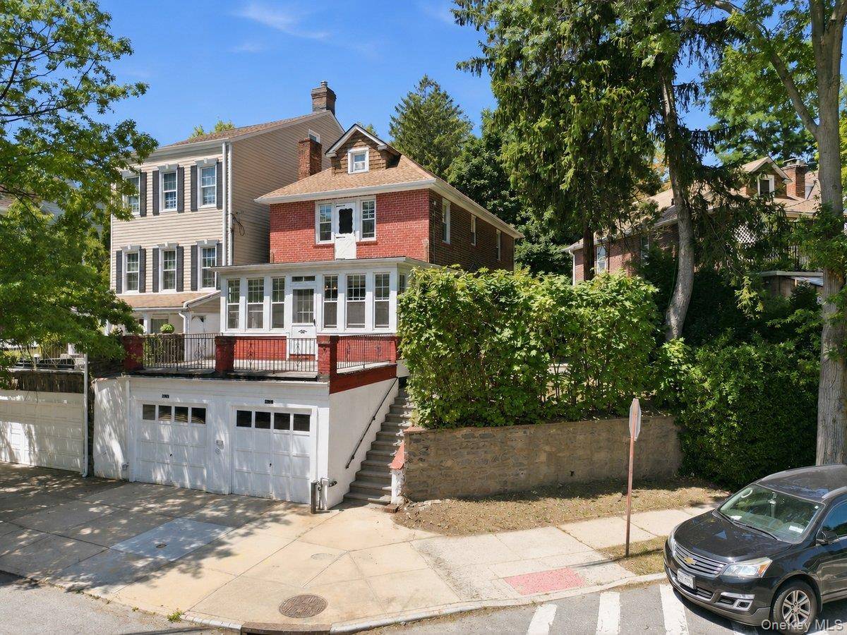 5633 Post RD, Bronx, NY 10471