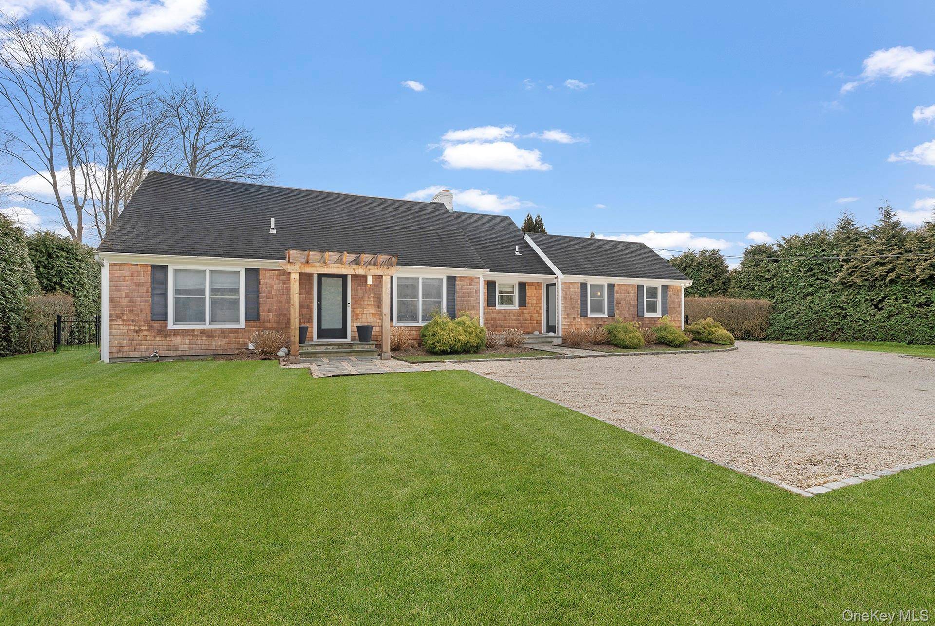 770 Hill ST, Southampton, NY 11968