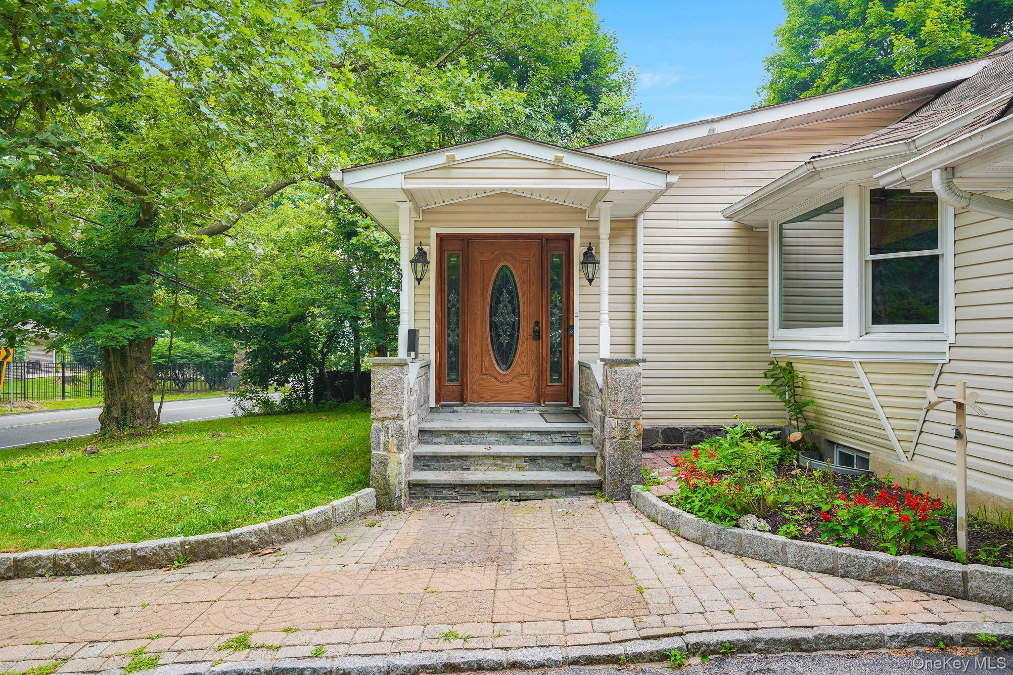 61 Underhill RD, Ossining, NY 10562