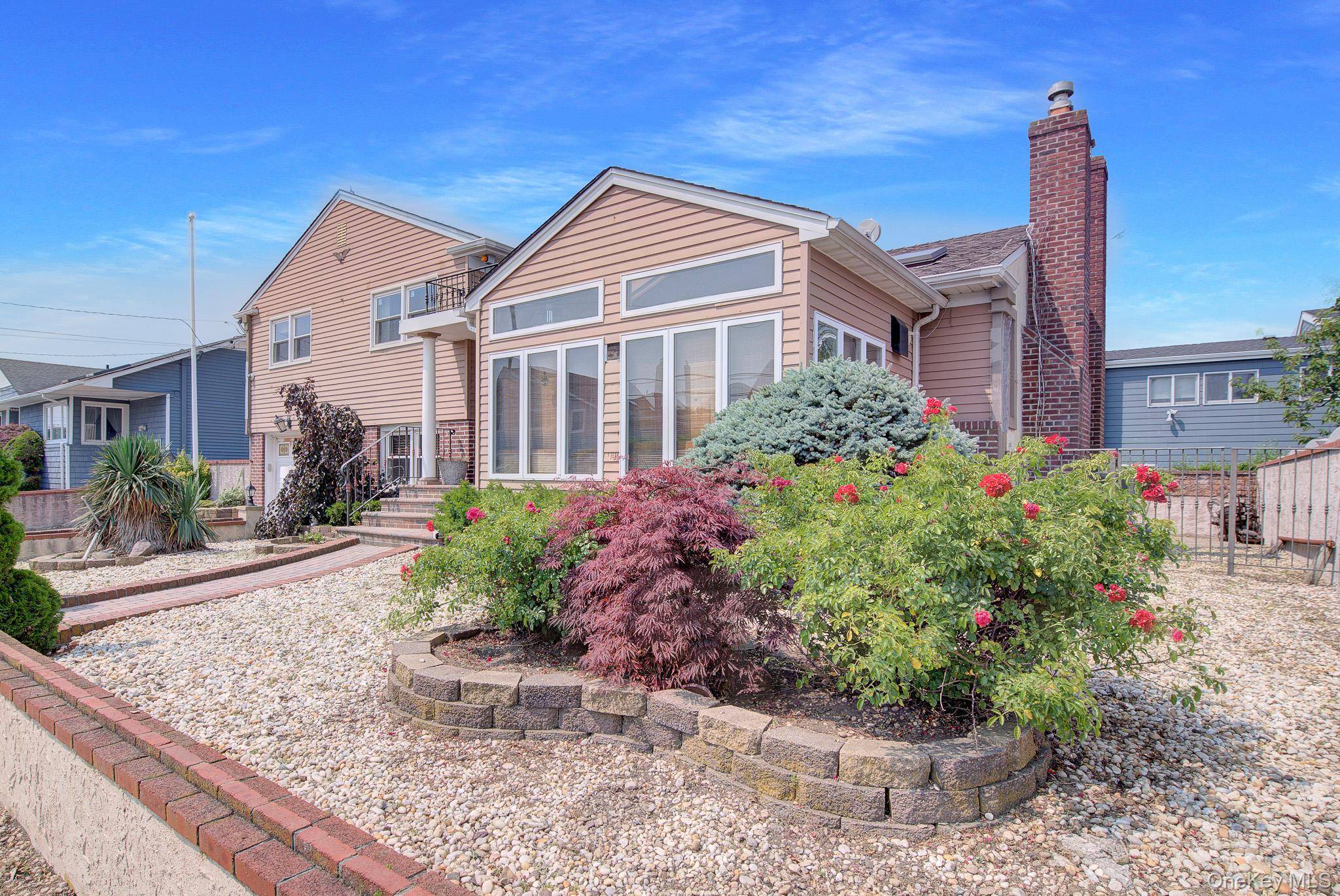 24 Pinehurst ST, Lido Beach, NY 11561