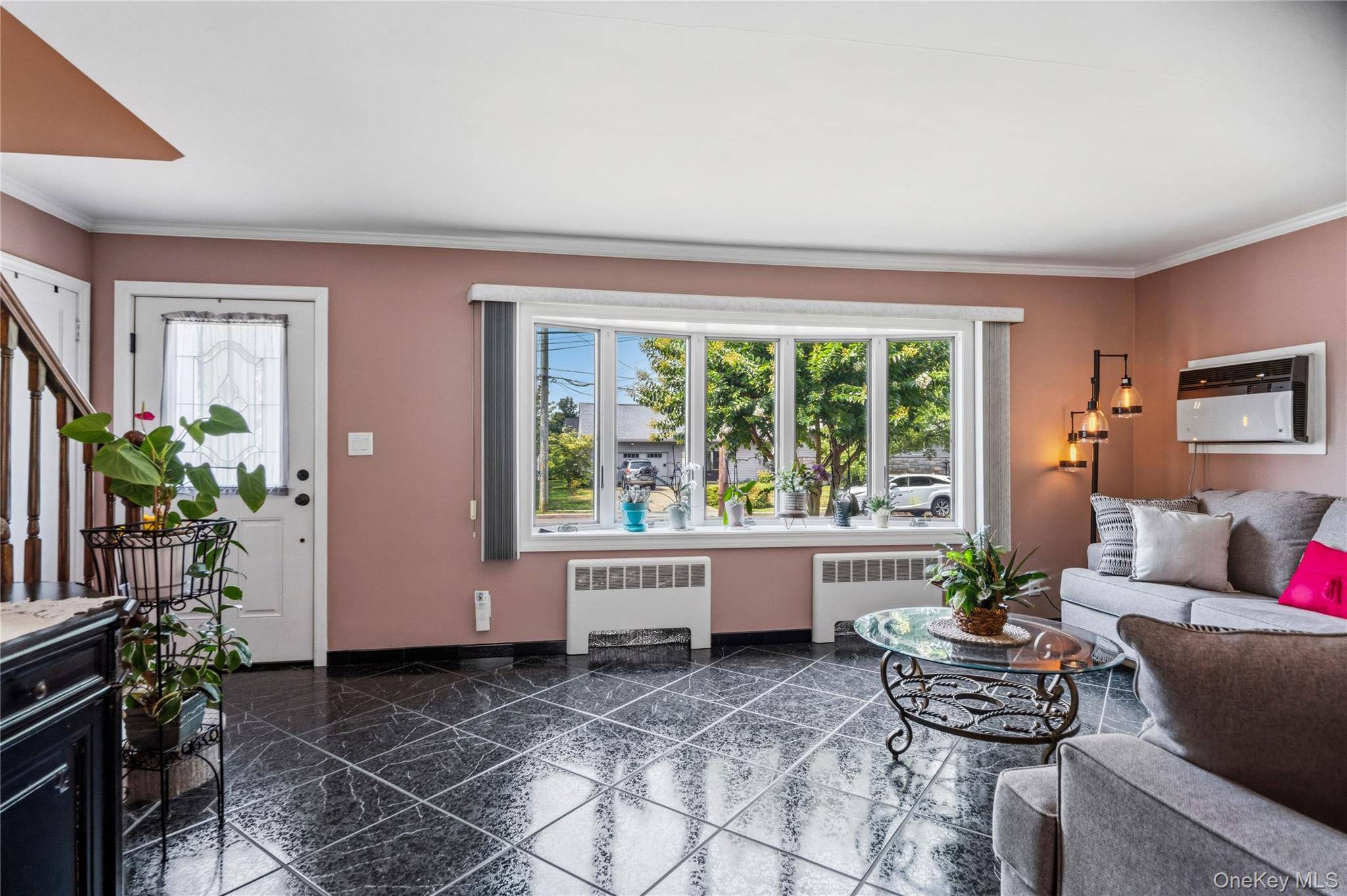 78 Ambrose AVE, Malverne, NY 11565