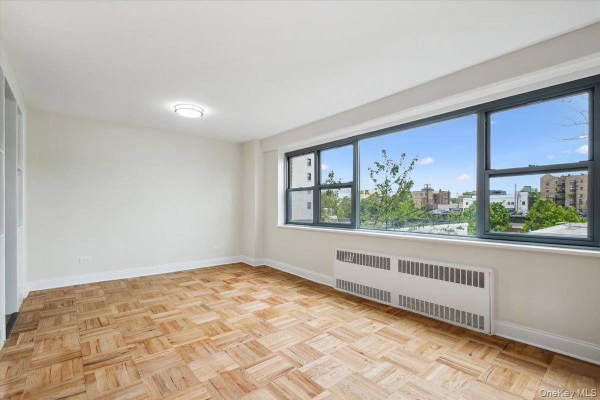 2 Washington SQ #1G, Larchmont, NY 10538