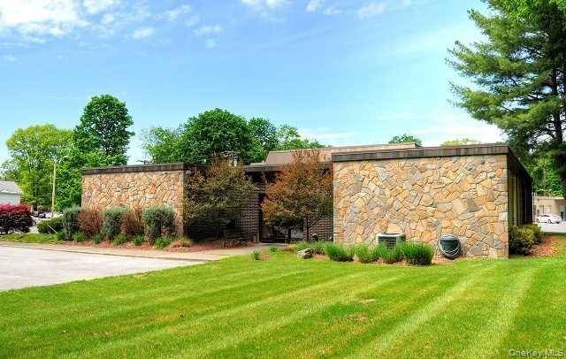 10 Boice RD, Hyde Park, NY 12538