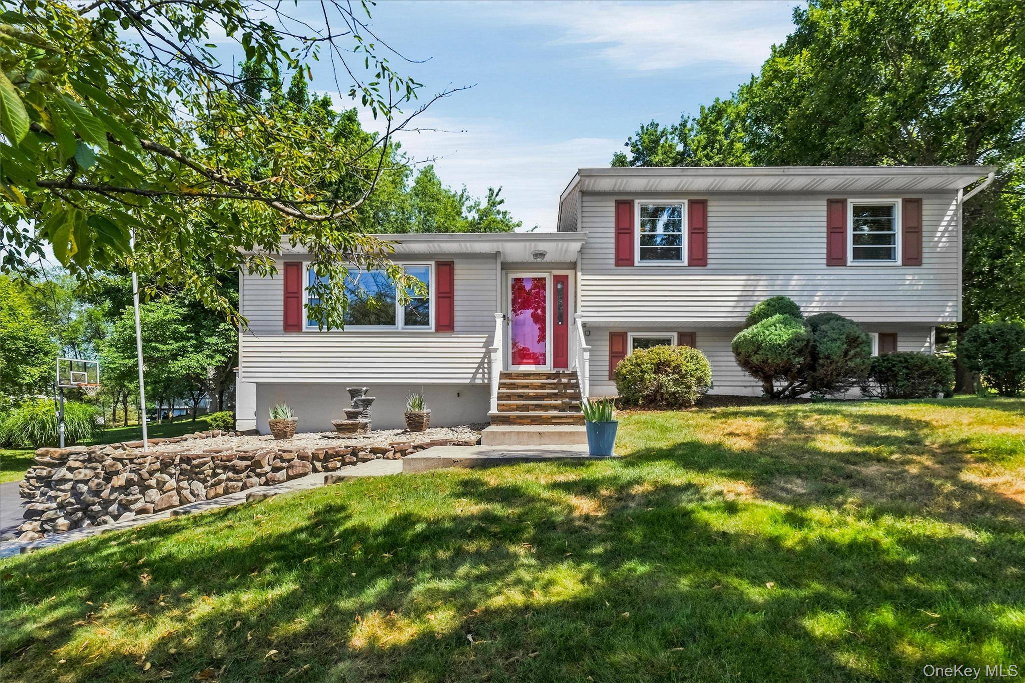 58 Decker DR, Washingtonville, NY 10992